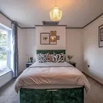 Home In Lincoln