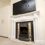 Pet Friendly Flat By The Castle Pass The Keys