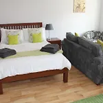 Grayz Apartments