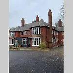 1 Bedroom Apartment Close To The Bailgate