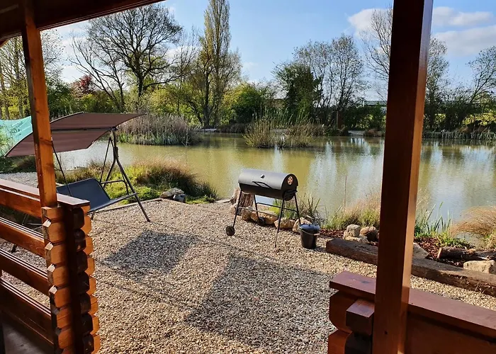 Kingfisher Cabin