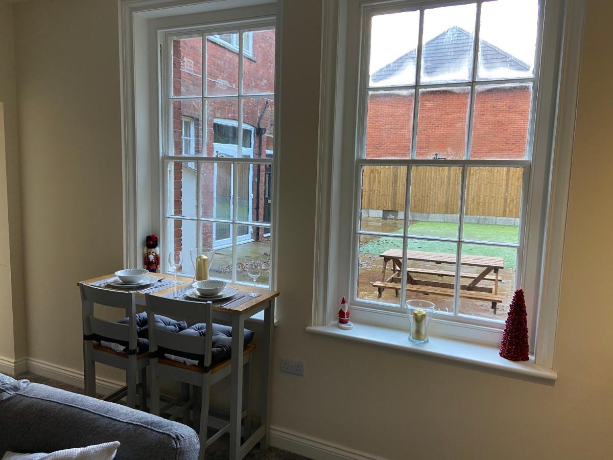Apartment 1 Bedroom Close To The Bailgate *