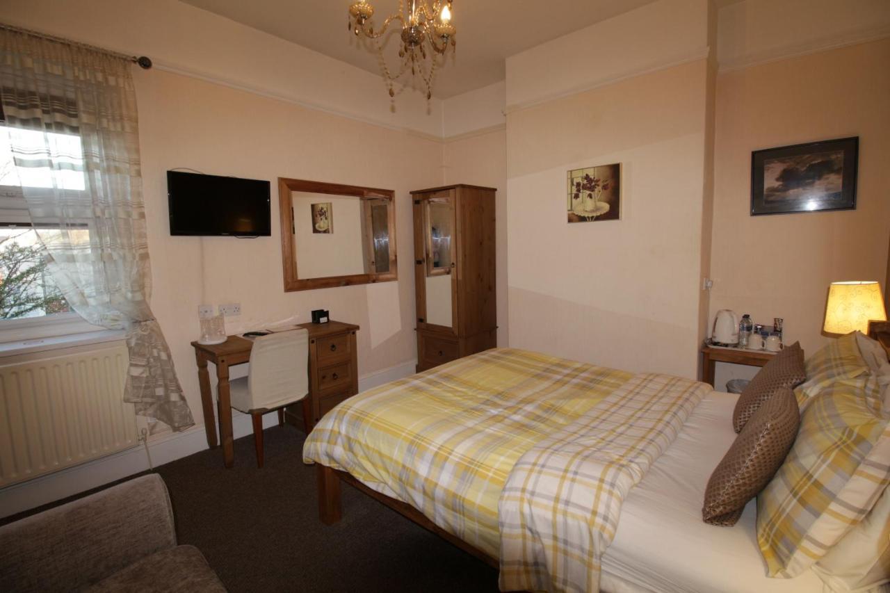 Tennyson 4* Lincoln