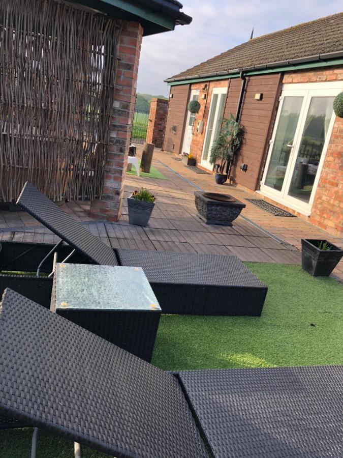 Retreat With Private Hot Tub * Lincoln