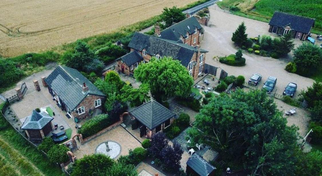 Retreat With Private Hot Tub * Lincoln