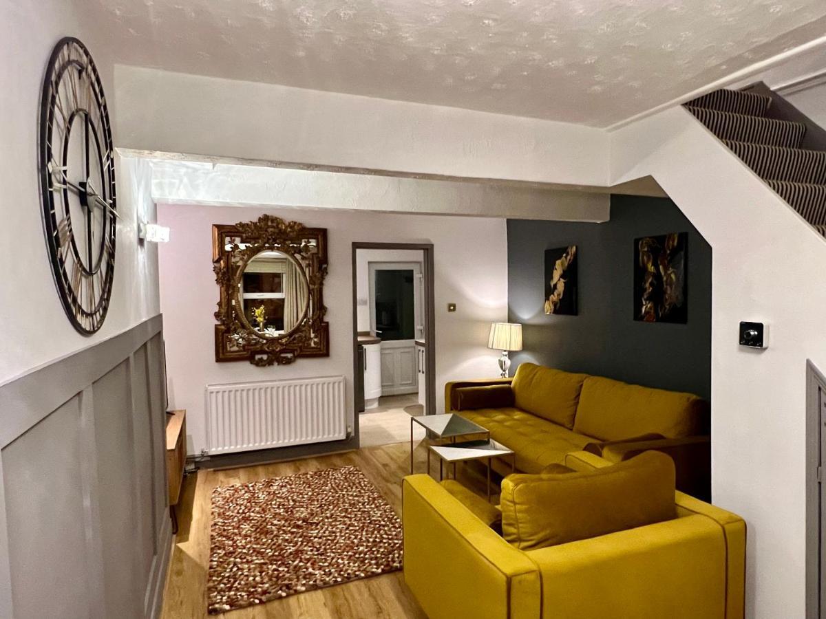 Stylish Uphill Townhouse Holiday home Lincoln