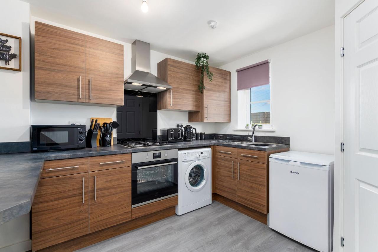 Guest house The Holt-Ideal For Contractors- Heartwarming 2 Bedrooms Apartment-Parking