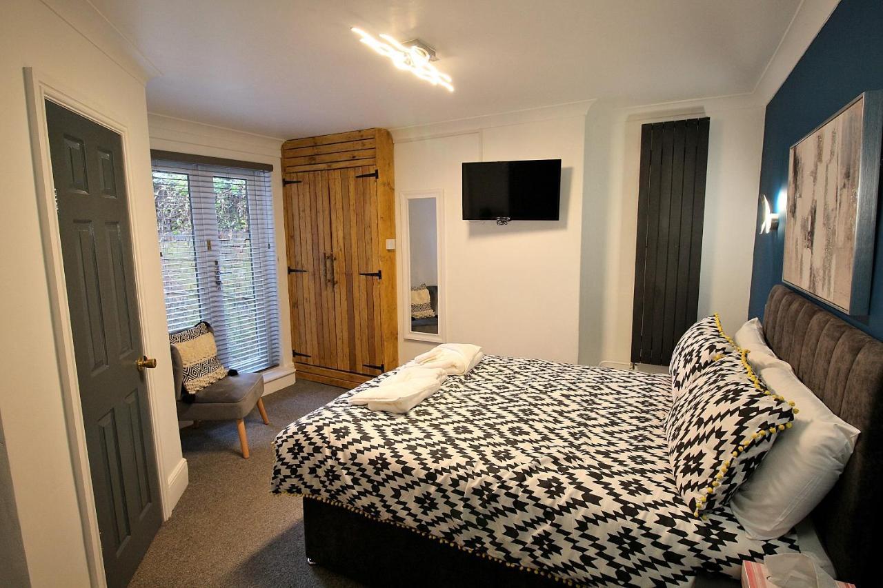 Hamilton Guest house