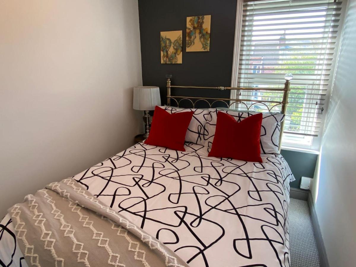Stylish Uphill Townhouse Lincoln