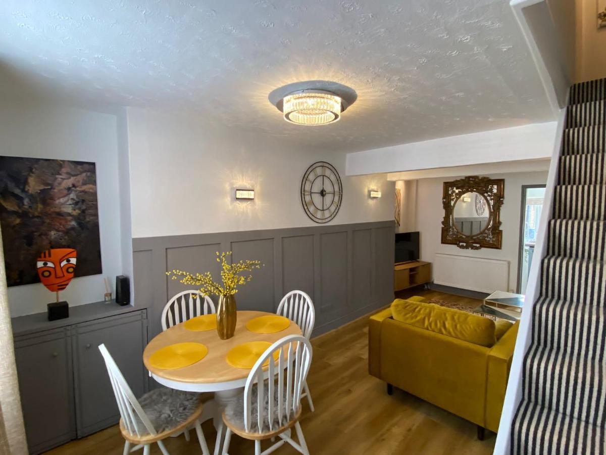 Holiday home Stylish Uphill Townhouse *
