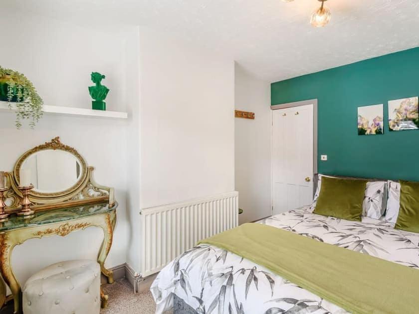 Stylish Uphill Townhouse Lincoln
