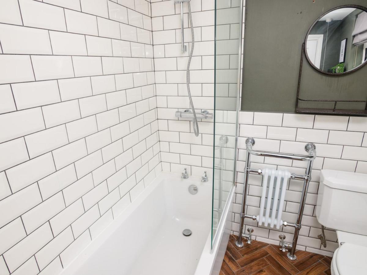 Pass The Keys Beautiful 3bed With Parking In Cathedral Quarter * Lincoln