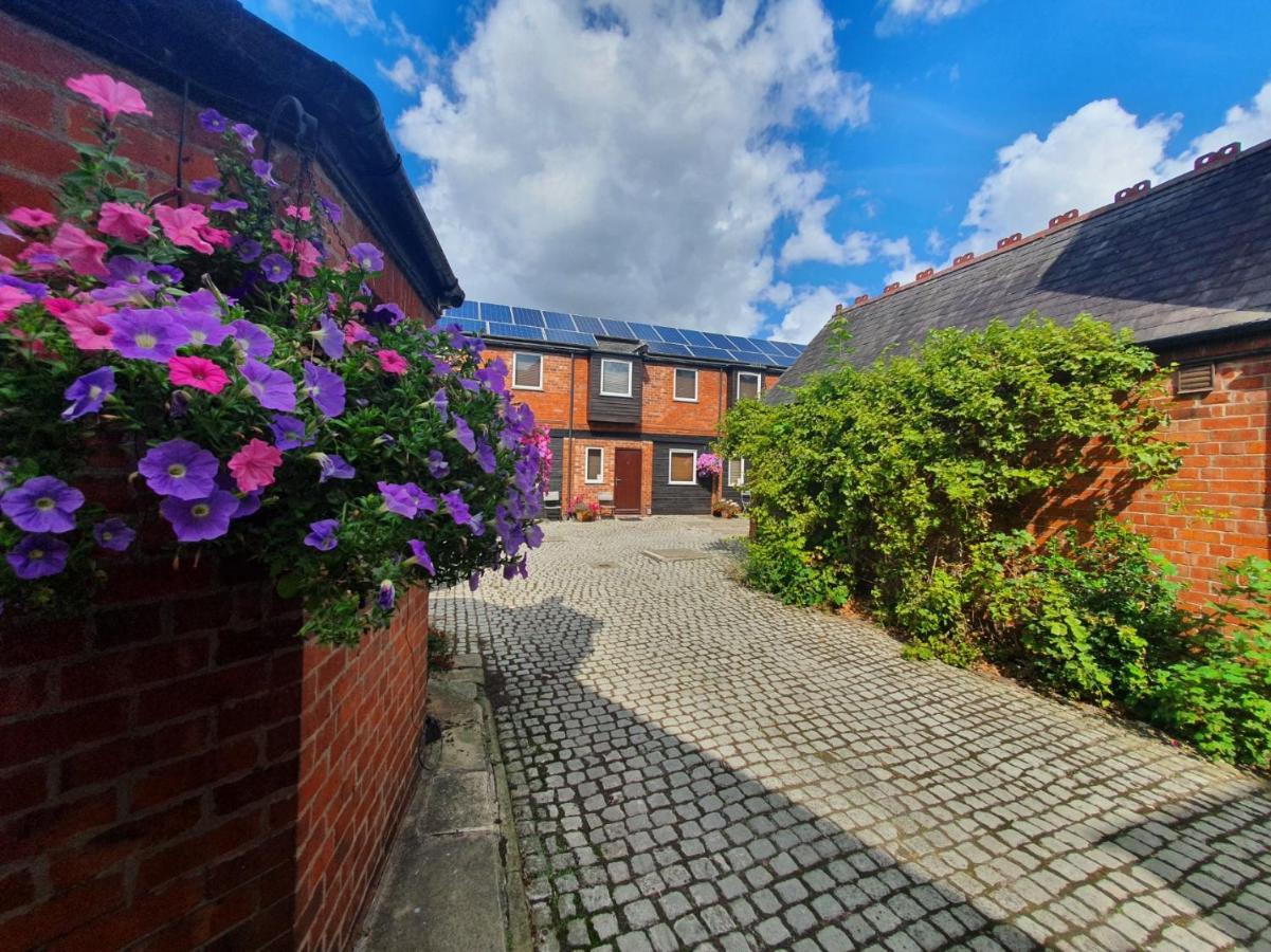 Tennyson Retreat Apartment *