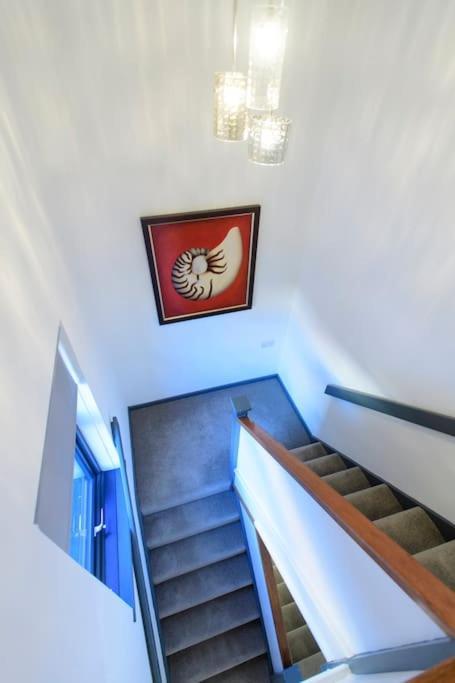 The Imp's Pad - Off Steep Hill - Private Parking Holiday home