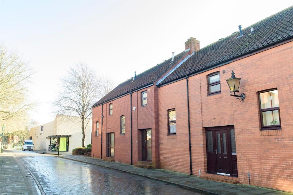 The Imp's Pad - Off Steep Hill - Private Parking Lincoln