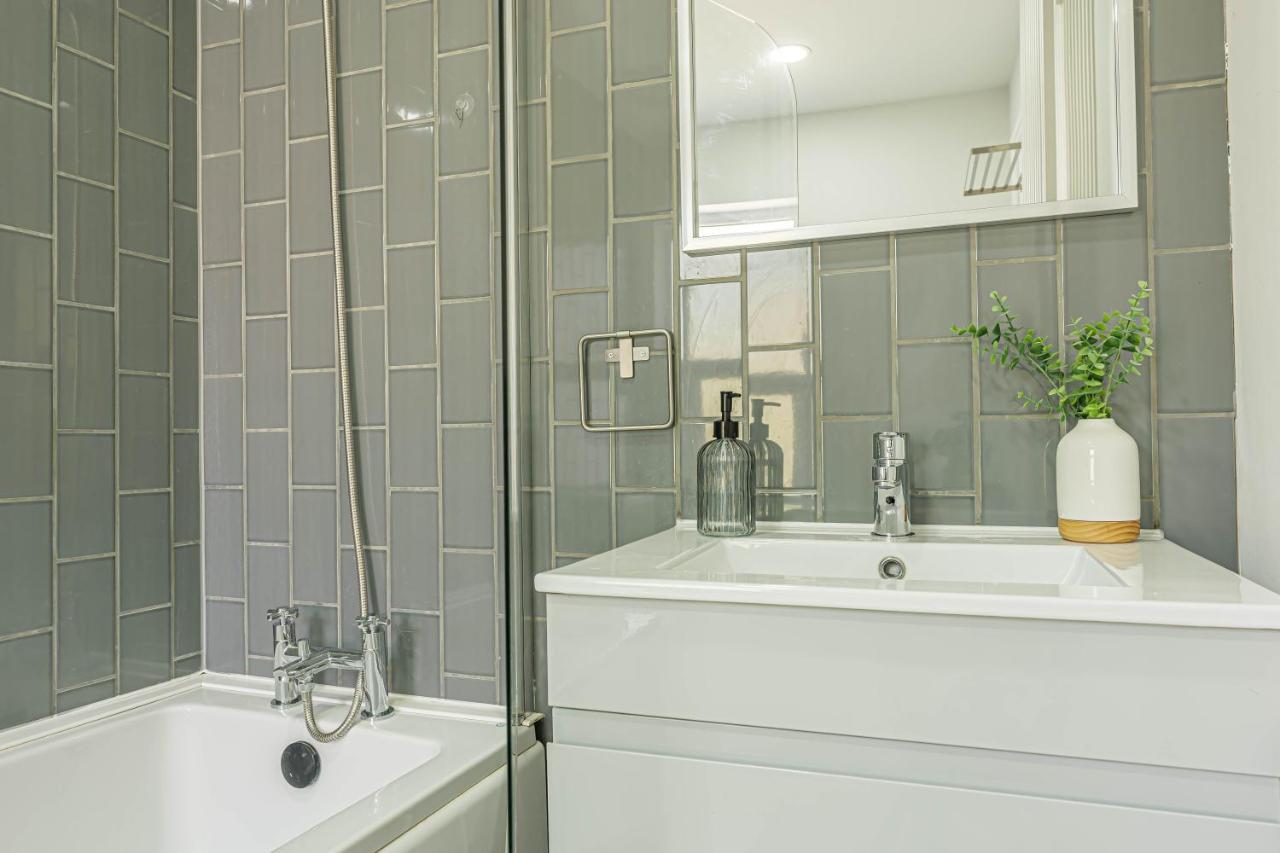 Charming 3-bedroom In Historic Ideal For Families Lincoln