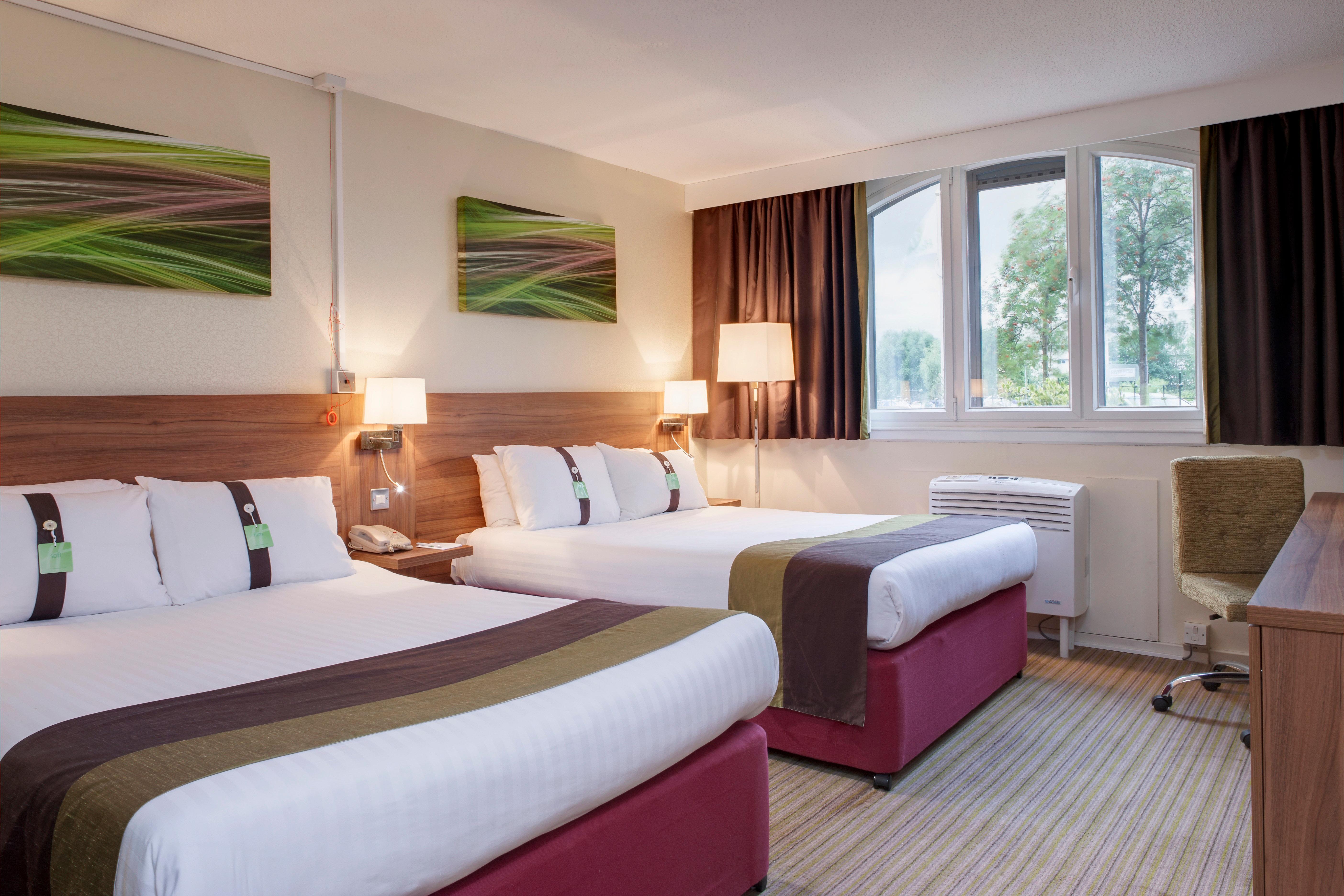 By Ihg Lincoln
