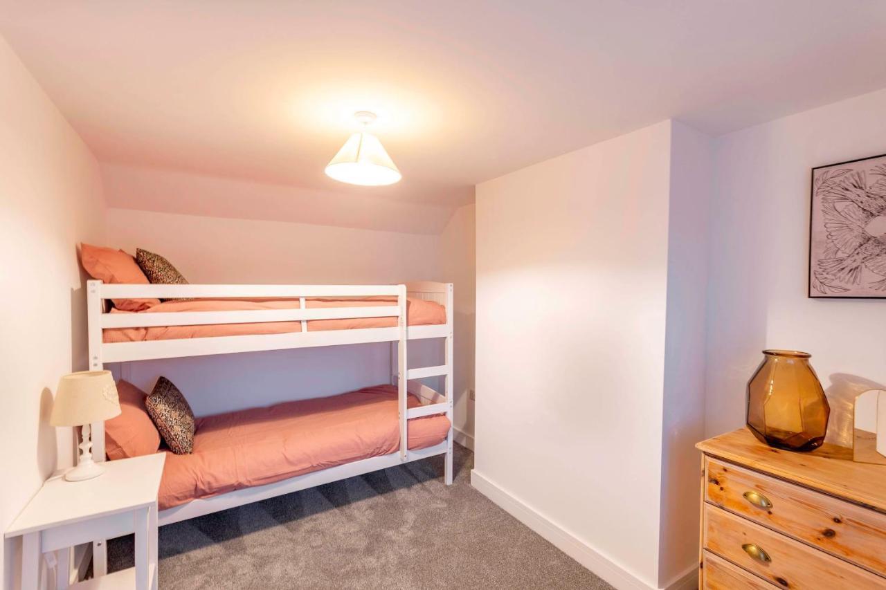 Newly Renovated Rural In North Scarle *
