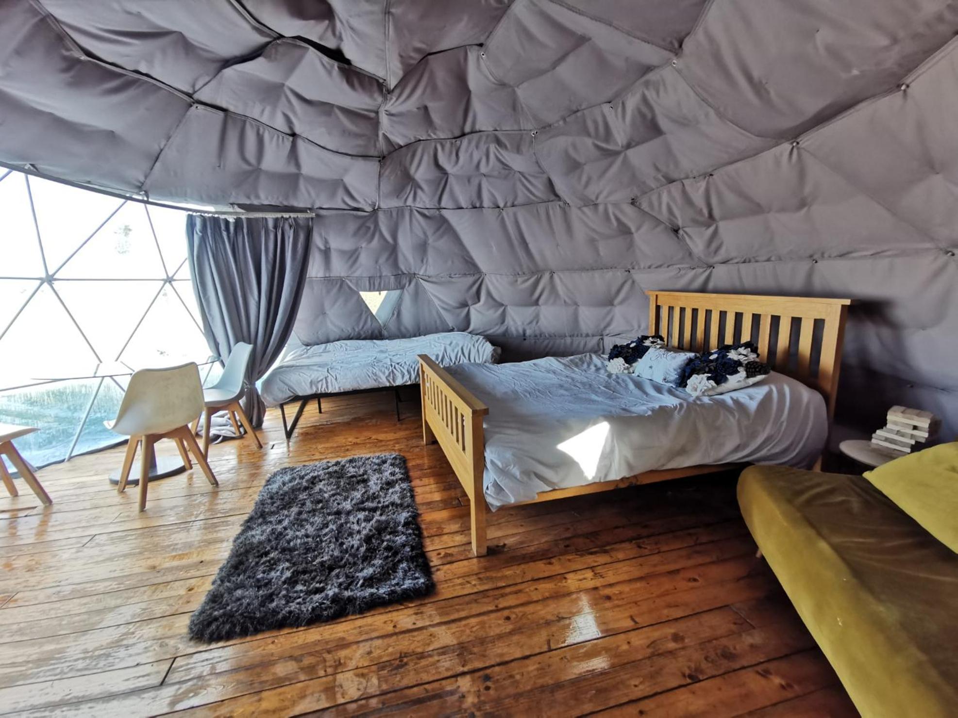 Dome With Hot Tub, Heated, Lincoln, Projector, Firepit Apartment *
