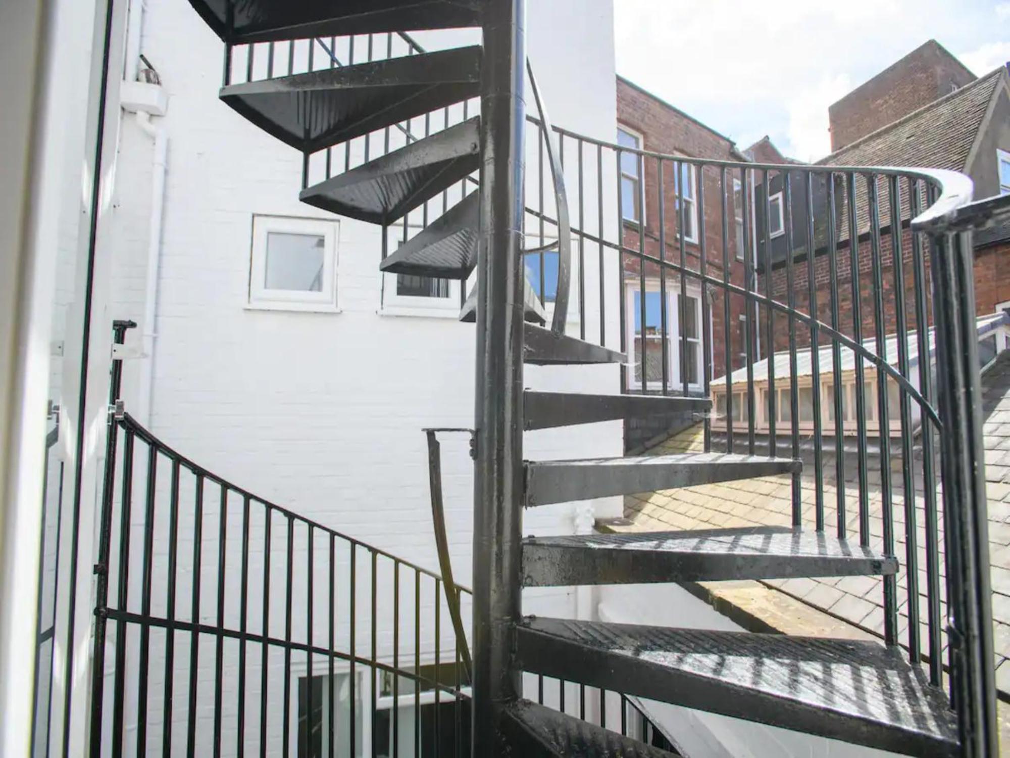 Pass The Keys Spacious Flat In The Centre Apartment *