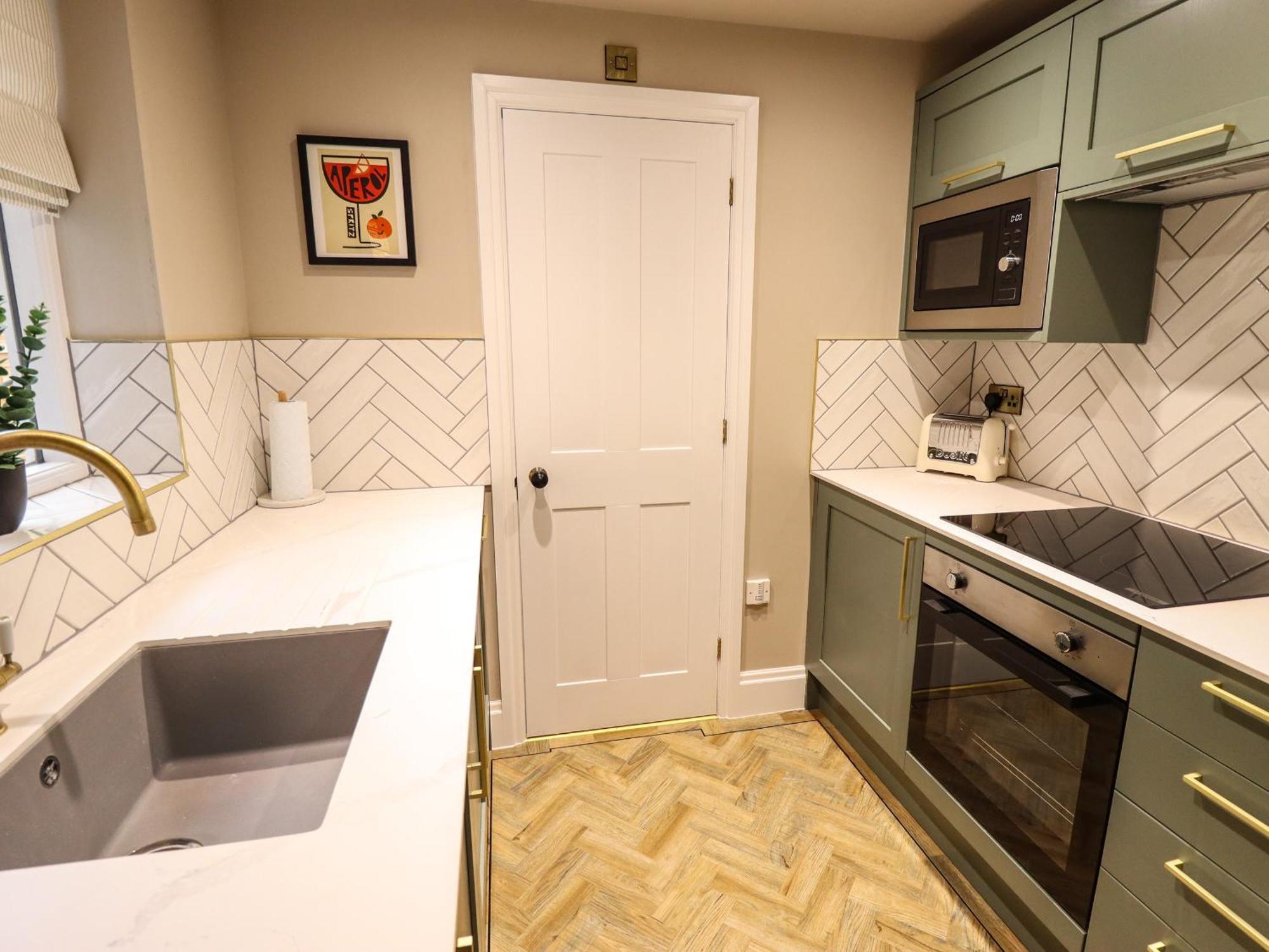 17 Union Road Basement Apartment Lincoln