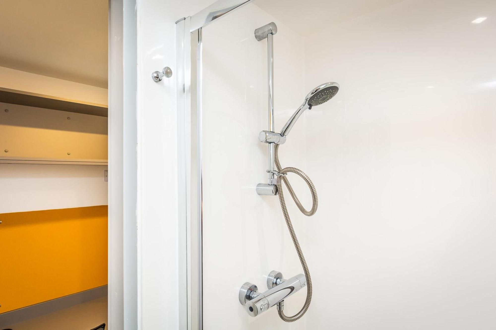 Ensuite With Shared Kitchen, Close To Centre- 18 Above Holiday home Lincoln