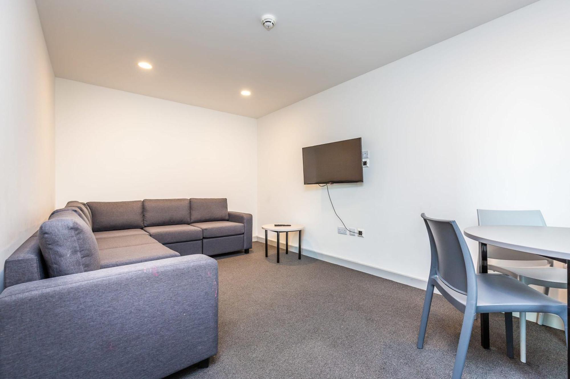 Ensuite With Shared Kitchen, Close To Centre- 18 Above Holiday home *
