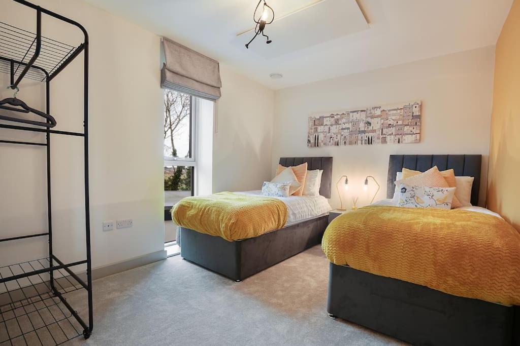 Spacious 4 Bed With Gym And Tennis Court Casa de férias *