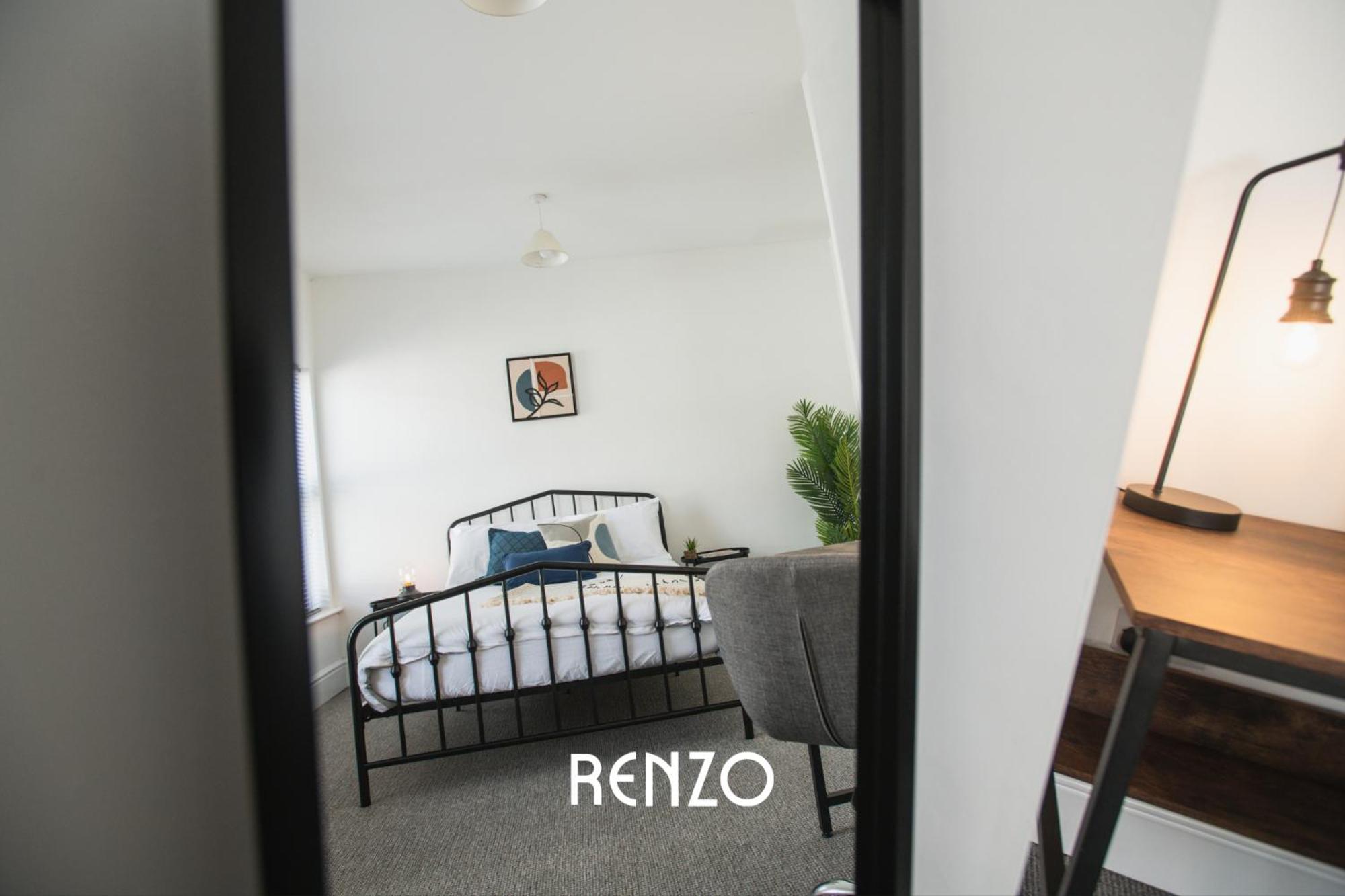 Cosy And Inviting 2-bed Townhouse In By Renzo, Free Wi-fi, Ideal For Contractors Apartamento *