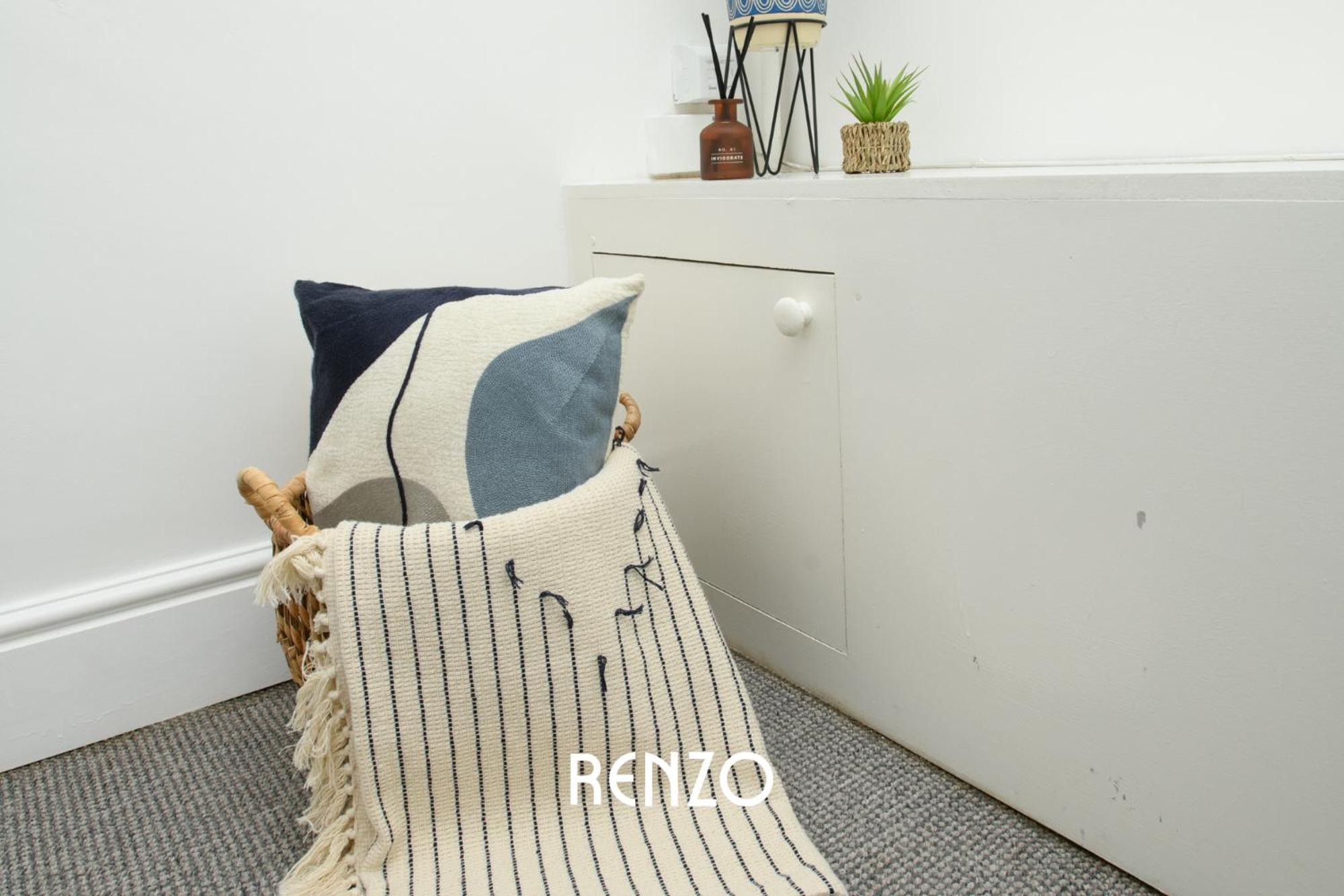 Cosy And Inviting 2-bed Townhouse In By Renzo, Free Wi-fi, Ideal For Contractors Lincoln