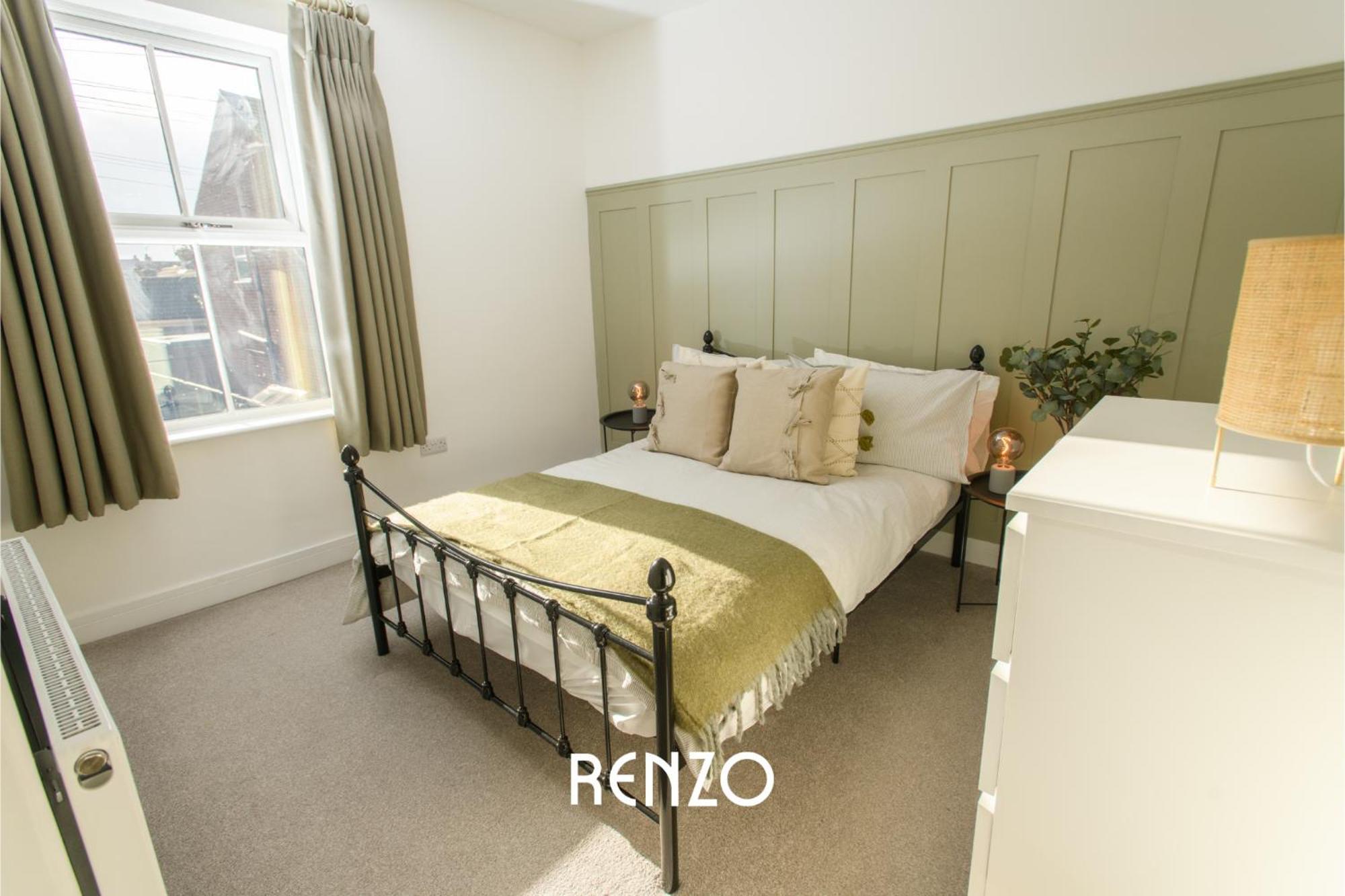 Inviting 2 Bedroom In By Renzo, Close To Cathedral! * Lincoln