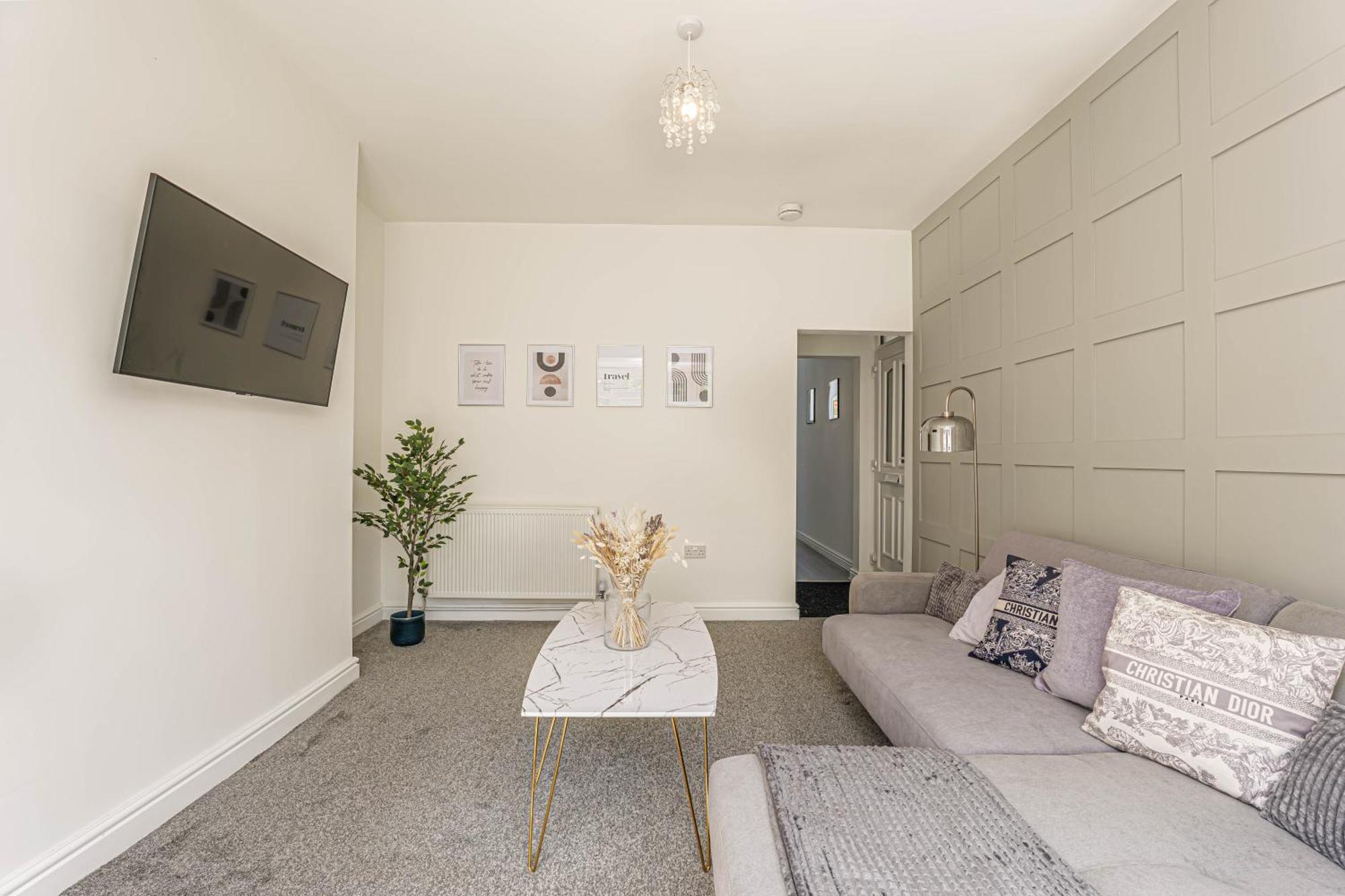 Charming 3-bedroom In Historic Ideal For Families *