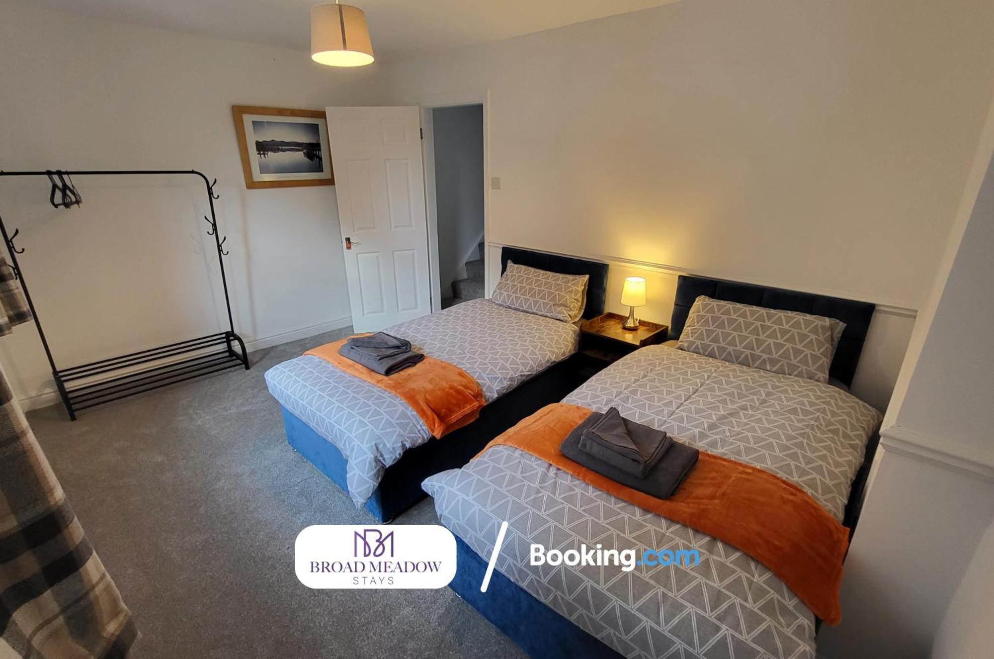 Broad Meadow Stays: 3-bed House With Parking In * Lincoln