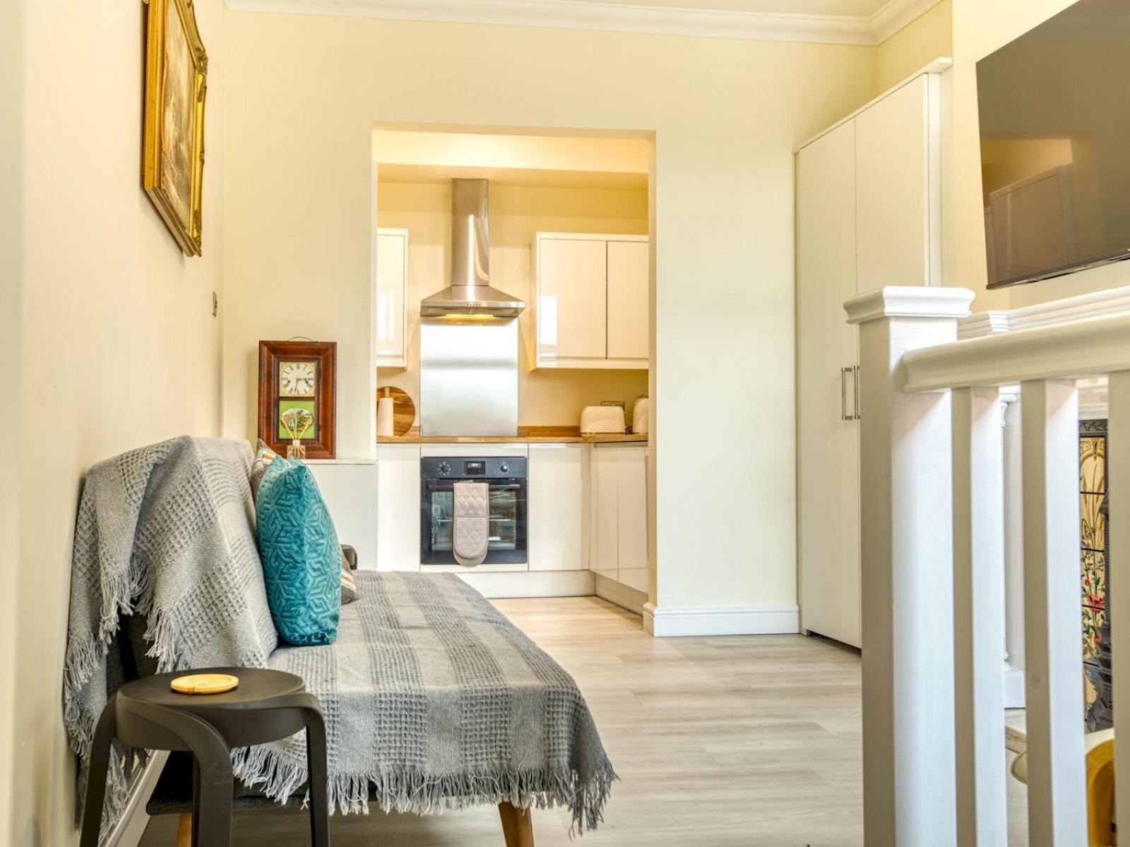 Pet Friendly Flat By The Castle Pass The Keys