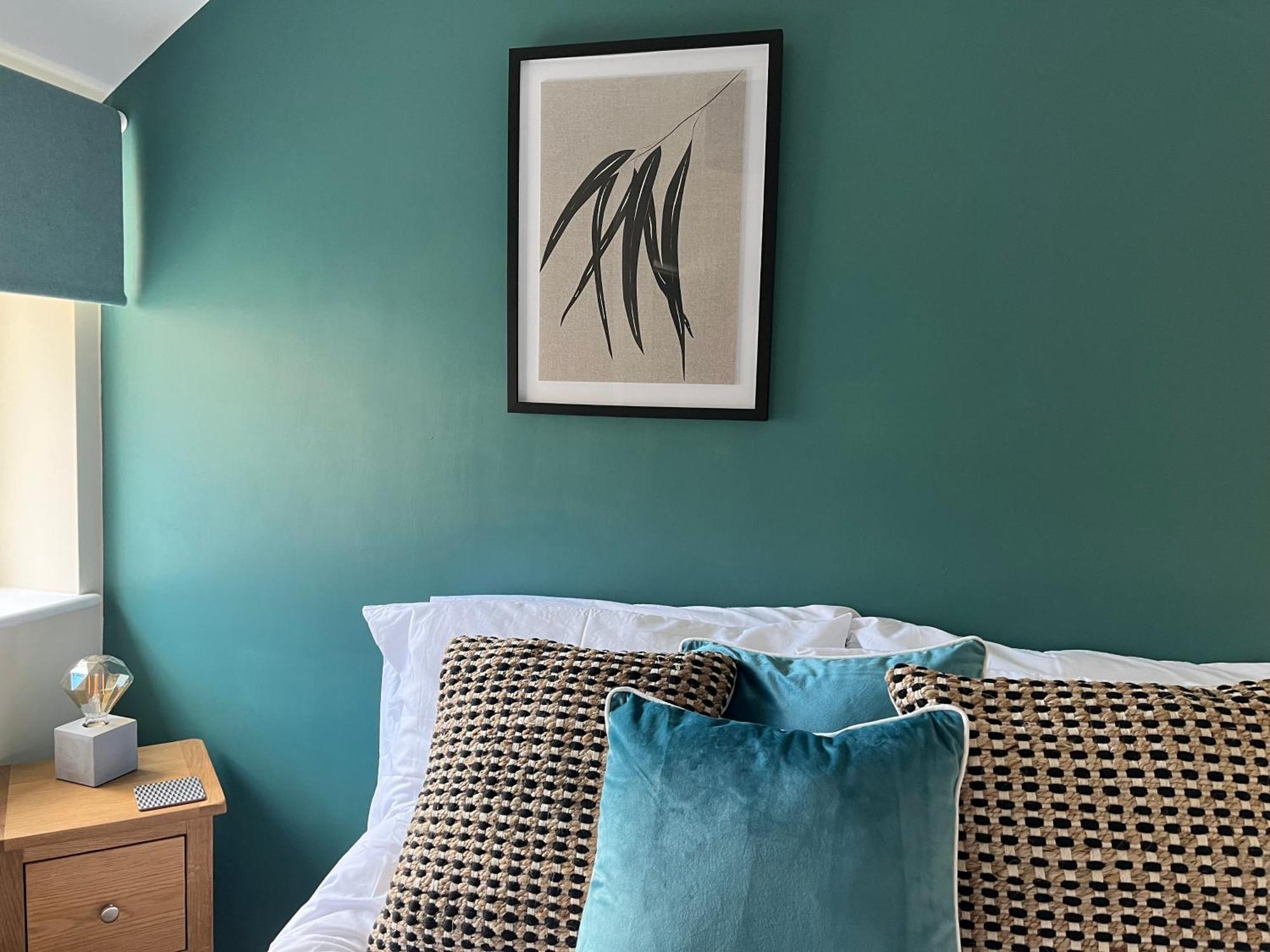 Cosy, Lincoln