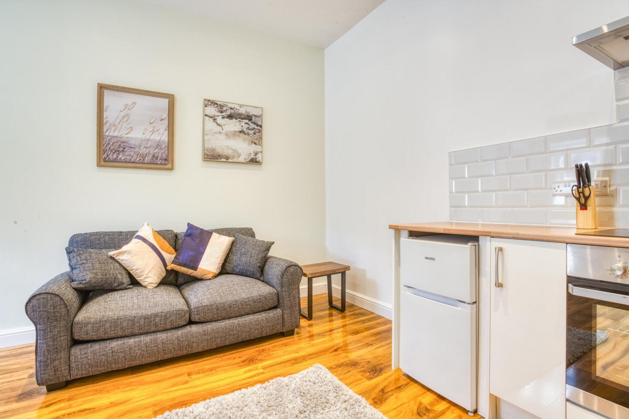Superb Center 2 Bed Free Wifi * Lincoln