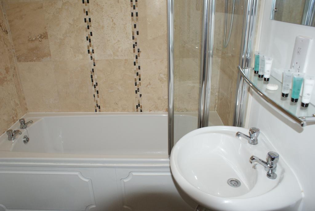 Retreat With Private Hot Tub Lincoln