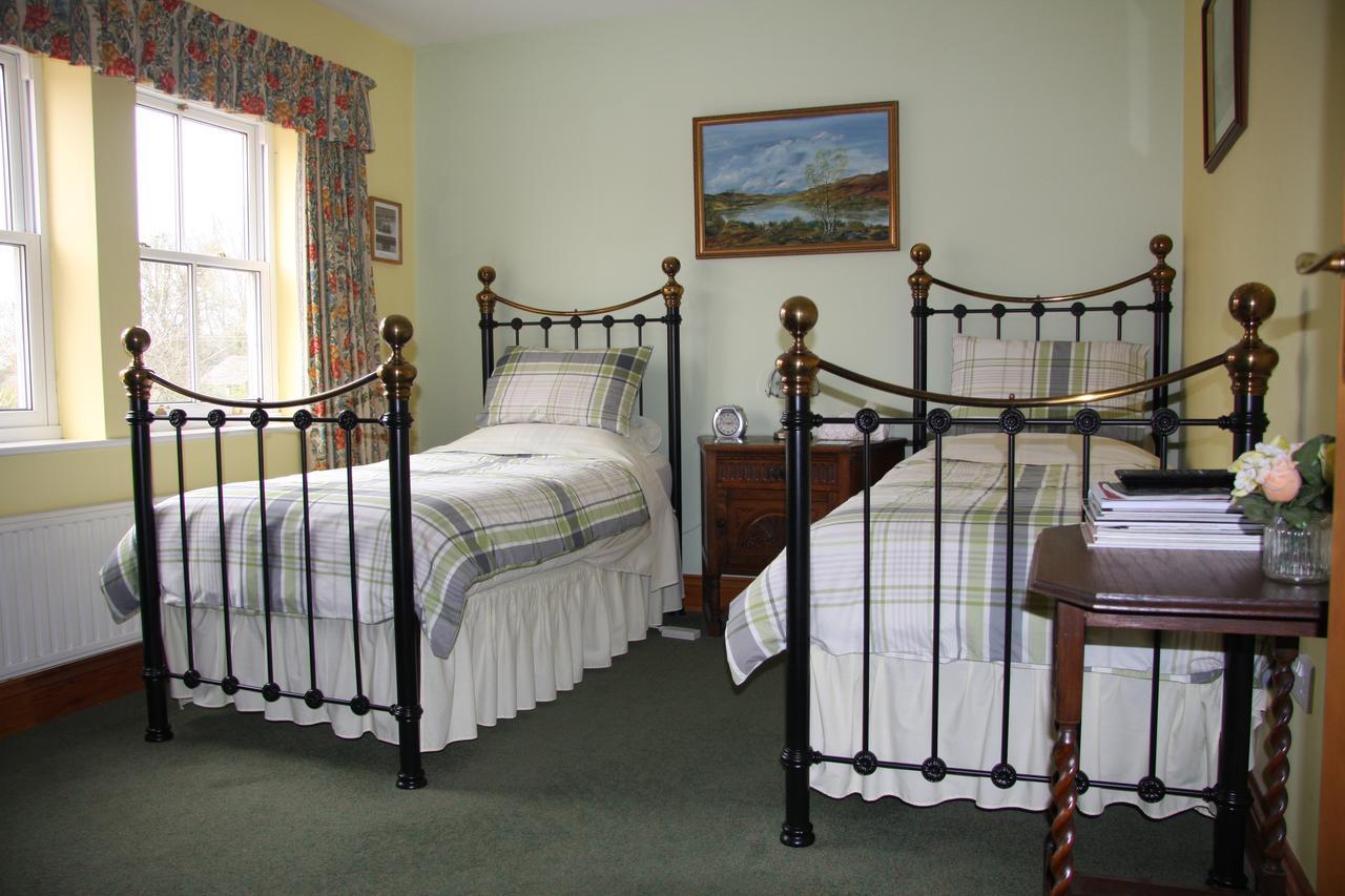 Field View Bed & Breakfast 3*