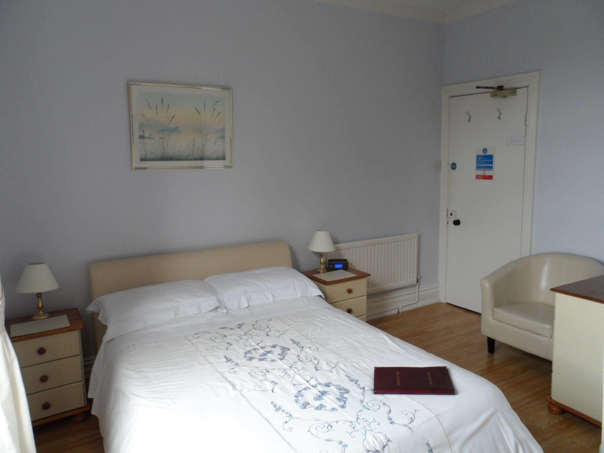 Bed & Breakfast Mayfield 3*